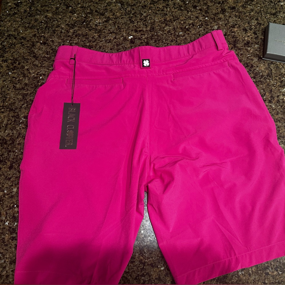 Black Clover Live Lucky Men’s Orchid Golf Shorts Size 34 New